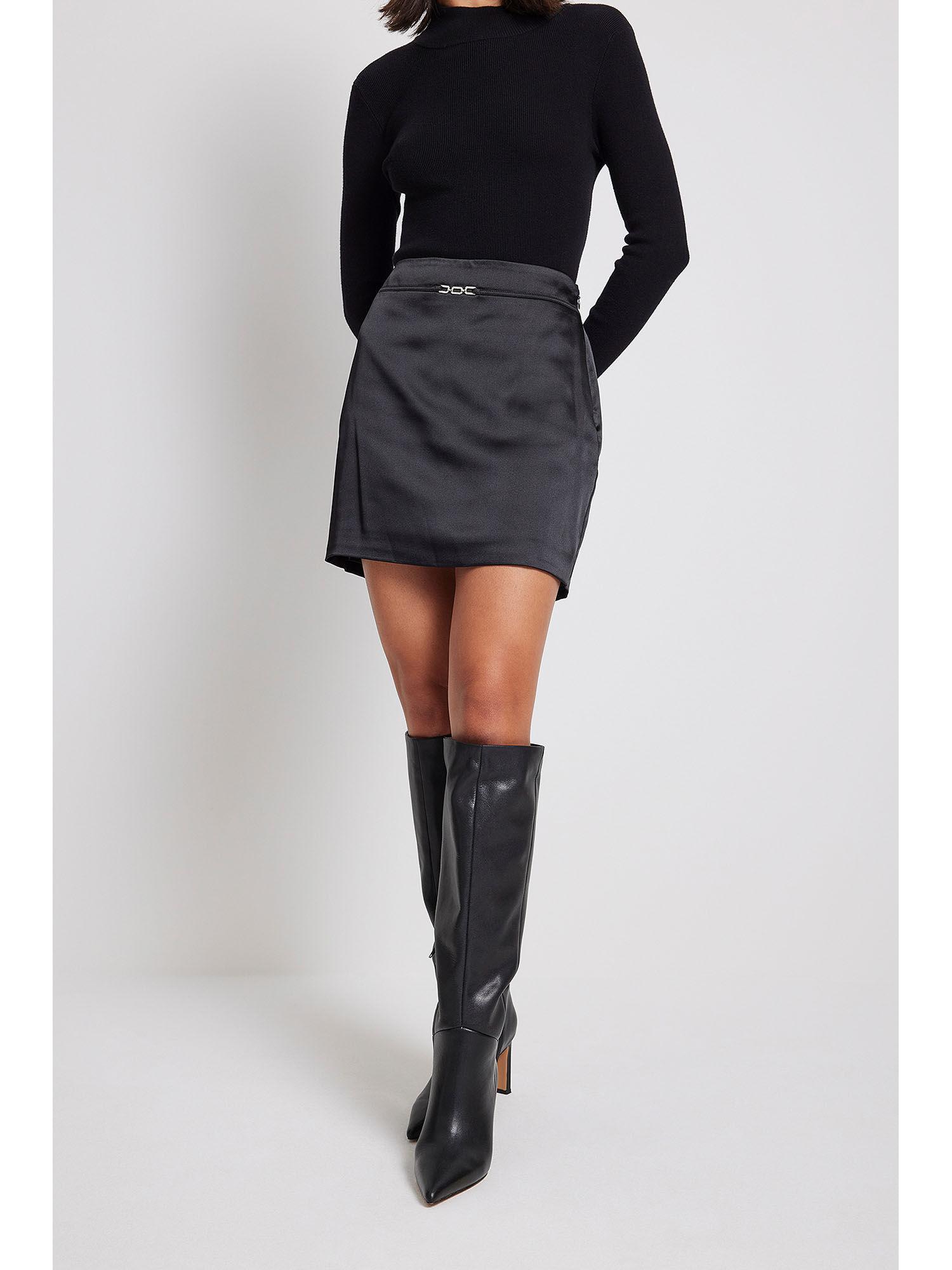 women black solid-plain mini skirt