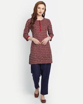 women block print straight kurta