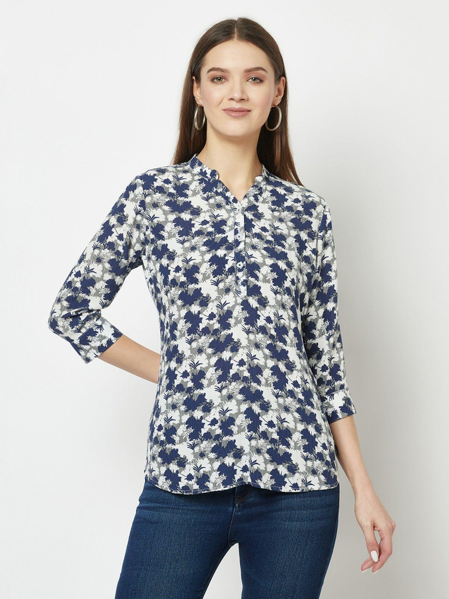 women blue abstract print top