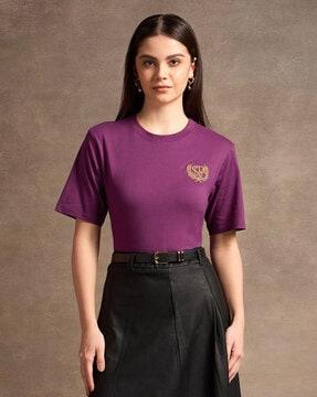 women boxy fit round-neck t-shirt with logo embroidery