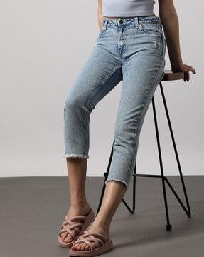 women boyfriend fit jeans with frayed hem