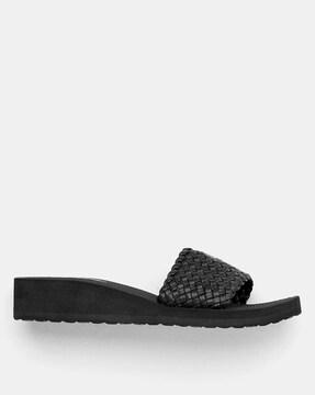 women braided slip-on slides