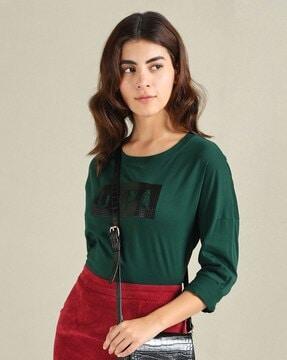 women brand embossed relaxed fit round-neck t-shirt