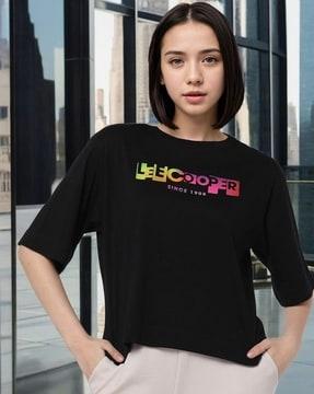 women brand print boxy fit crew-neck t-shirt