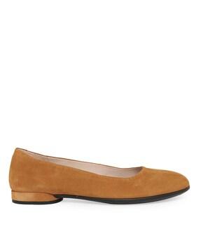 women brown anine ballerinas