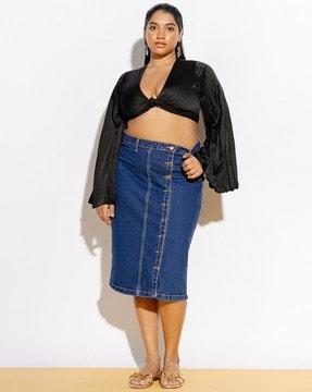 women buttoned straight skirt