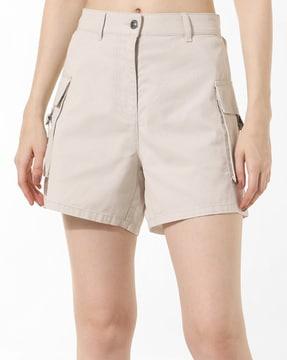 women cargo shorts with insert pocket