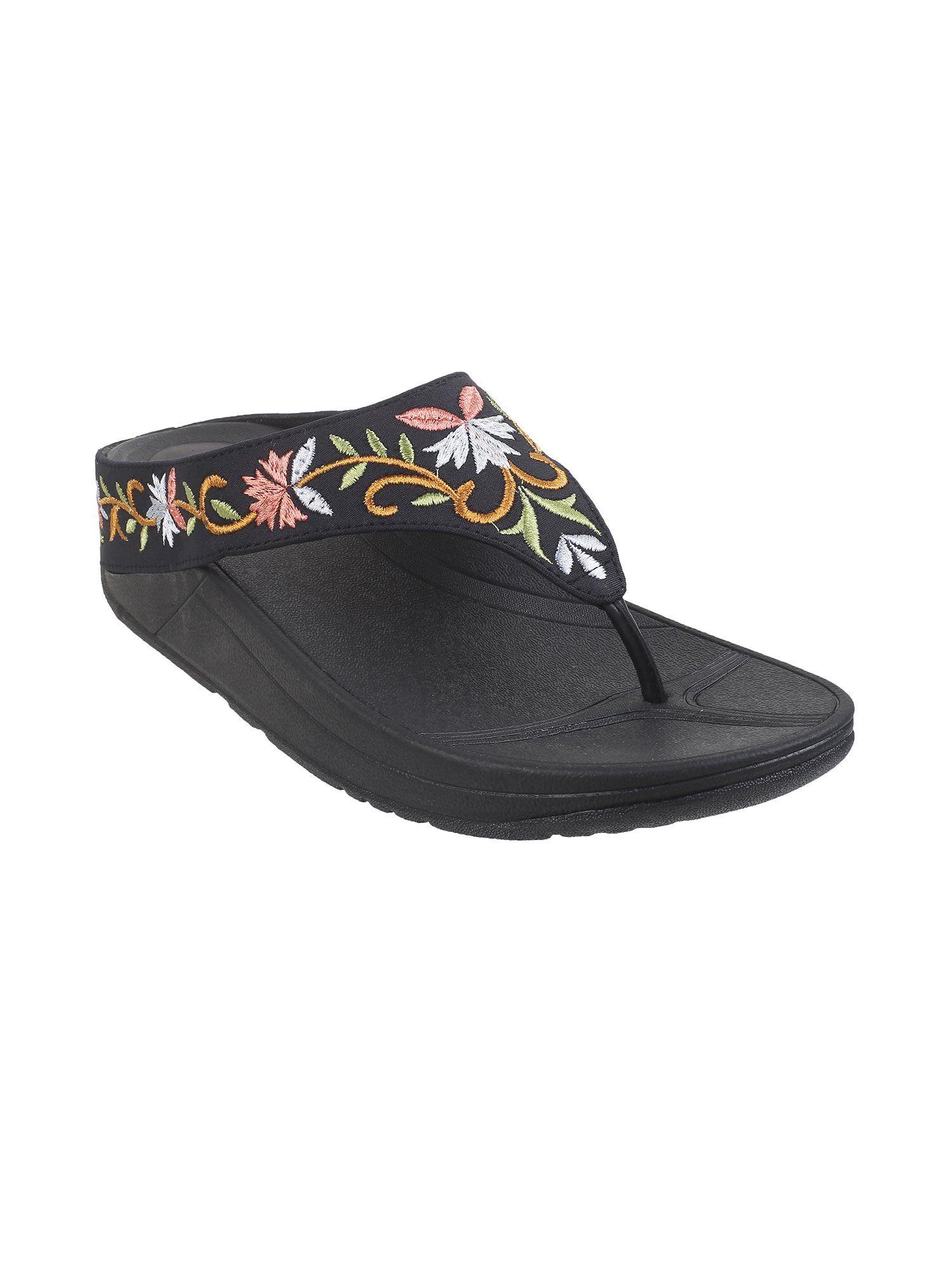 women casual synthetic black flipflops