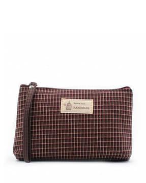 women checked clutch with zip-closure