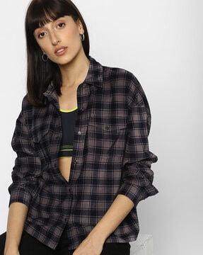 women checked flap pockets grey shacket