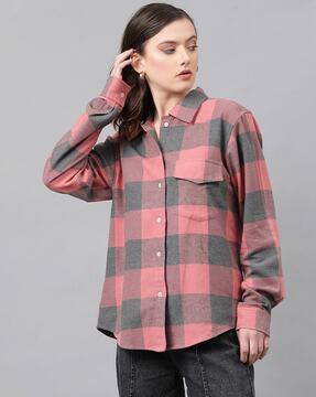 women checked oversized fit shirt with flap pocket