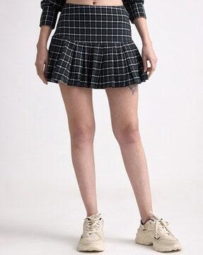 women checked pleated flared skirt