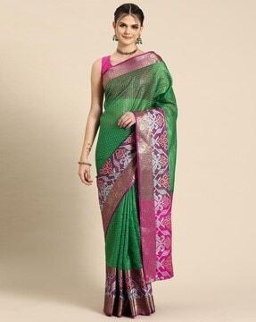 women checked saree with contrast border