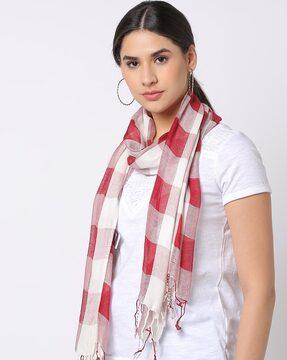 women checked scarf with tassels