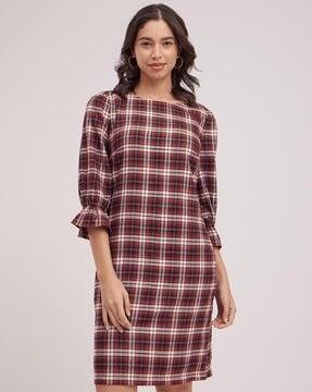 women checked sheath dress with round neck