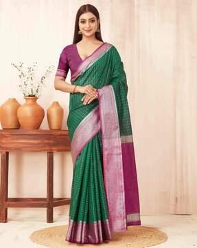 women checked silk saree