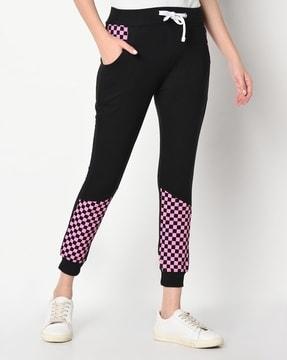 women checked slim fit joggers with insert pockets