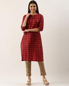 women checked straight kurta with peter pan collar neck