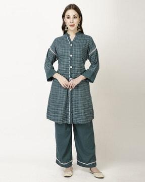 women checked straight kurta