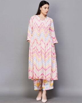 women chevron print a-line kurta & pants set