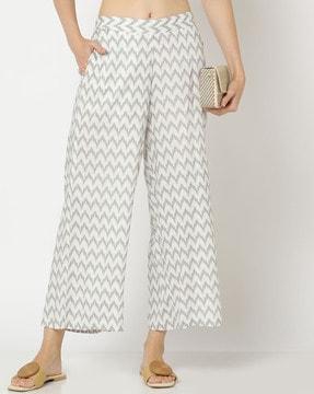 women chevron print low-rise palazzos