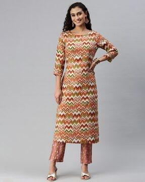 women chevron print straight kurta with pants