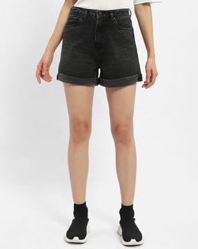 women city shorts with 5-pocket styling