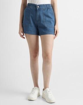 women city shorts with slip pockets