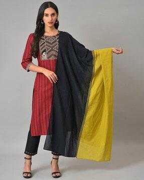 women colourblock dupatta