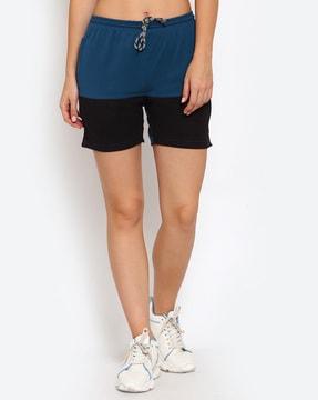 women colourblock knit shorts with insert pockets