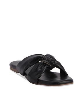 women criss-cross strap slip-on sandals