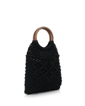 women crochet hobo bag