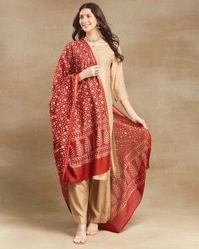 women dabu print dupatta