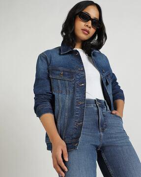 women denim jacket with flap pockets