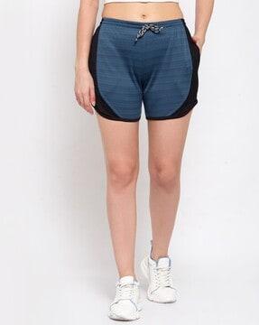 women elasticated waist shorts with insert pockets