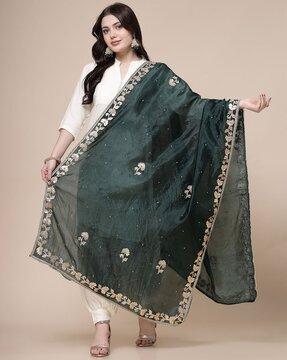 women embellished dupatta with lace border