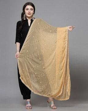 women embellished dupatta with lace border