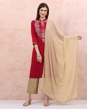 women embellished dupatta with lace border