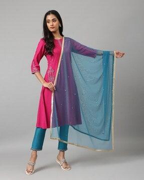 women embellished dupatta with patch border