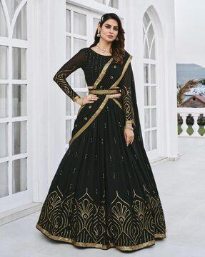 women embellished flared lehenga choli set with dupatta