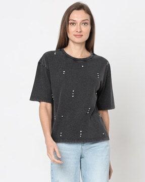 women embellished round-neck t-shirt