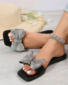 women embellished slip-on flat sandals with bow-accent
