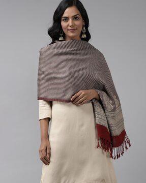 women embellished stole