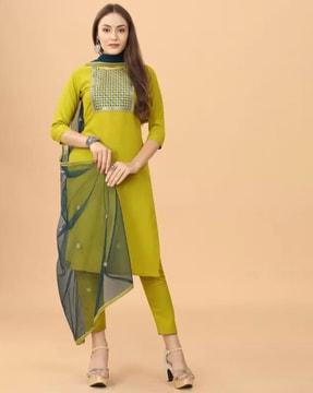 women embellished straight kurta set with dupatta