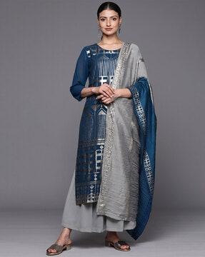 women embellished straight kurta set with dupatta
