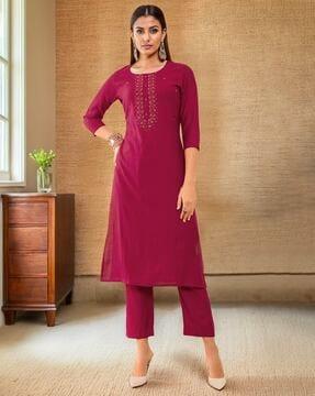 women embellished straight kurta set with pants