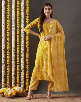 women embellished straight kurta set