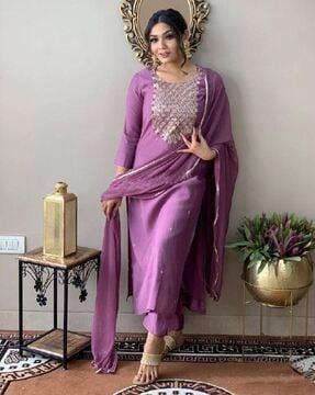 women embellished straight kurta set