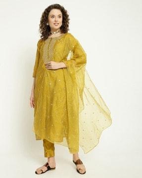 women embellished straight kurta with pants & dupatta