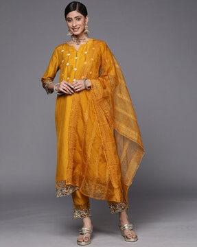 women embellished straight kurta with pants & dupatta